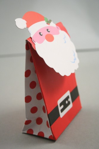 Santa Velcro Topped Christmas Gift Box. Approx Size 10cm x 7cm x 4cm